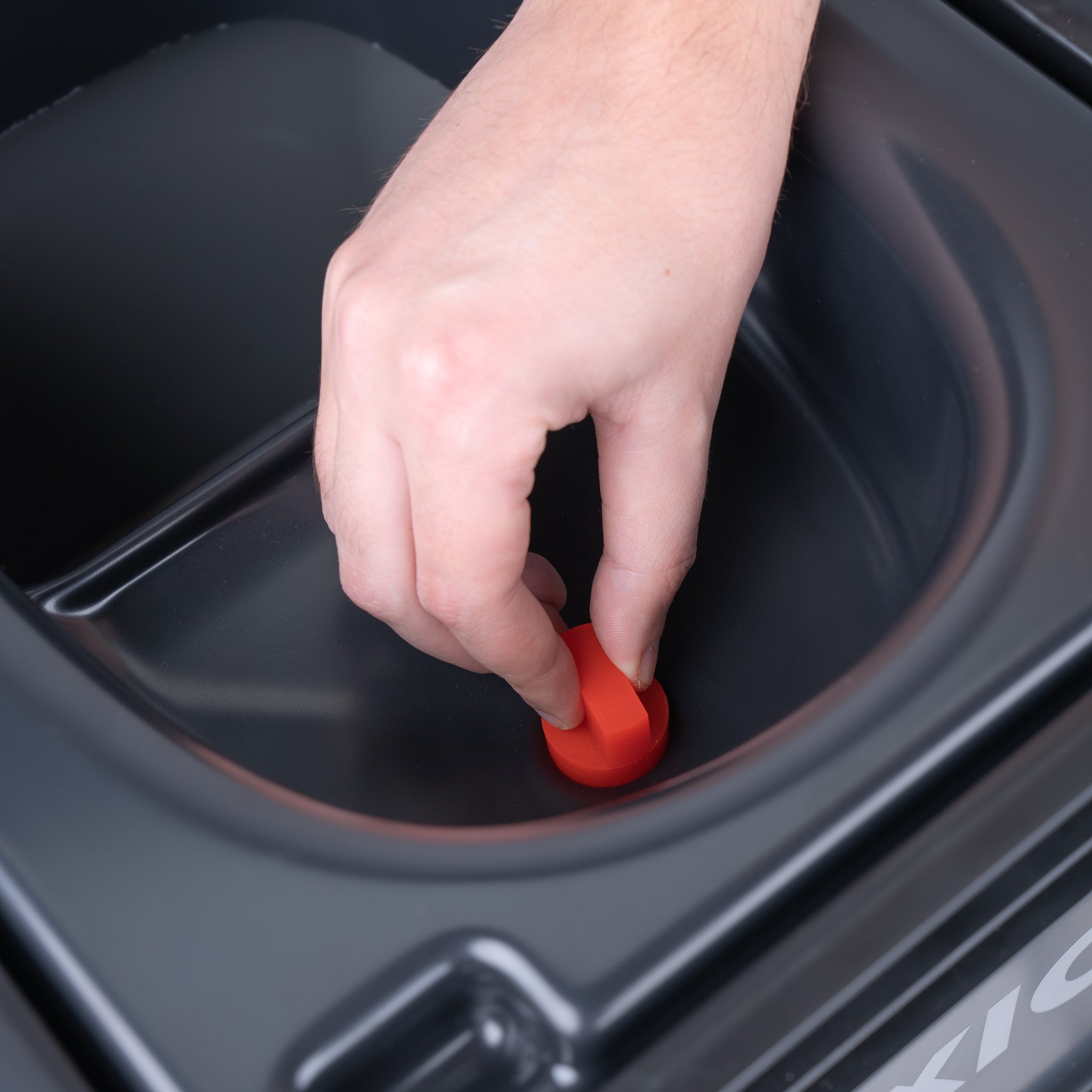 Trenntoilette and mobiles Waschbecken