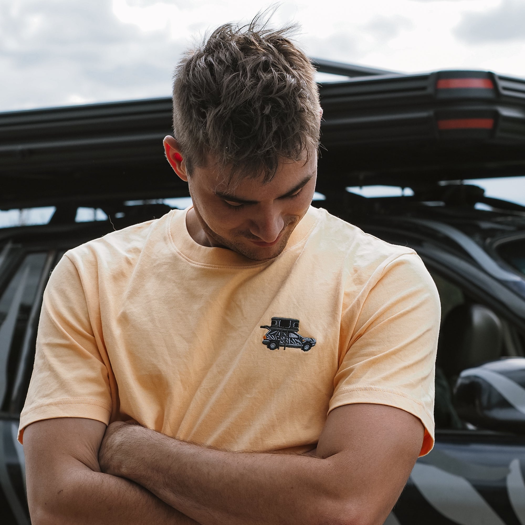 BOXIO x kommando.frei I  T-Shirt mit Stickerei