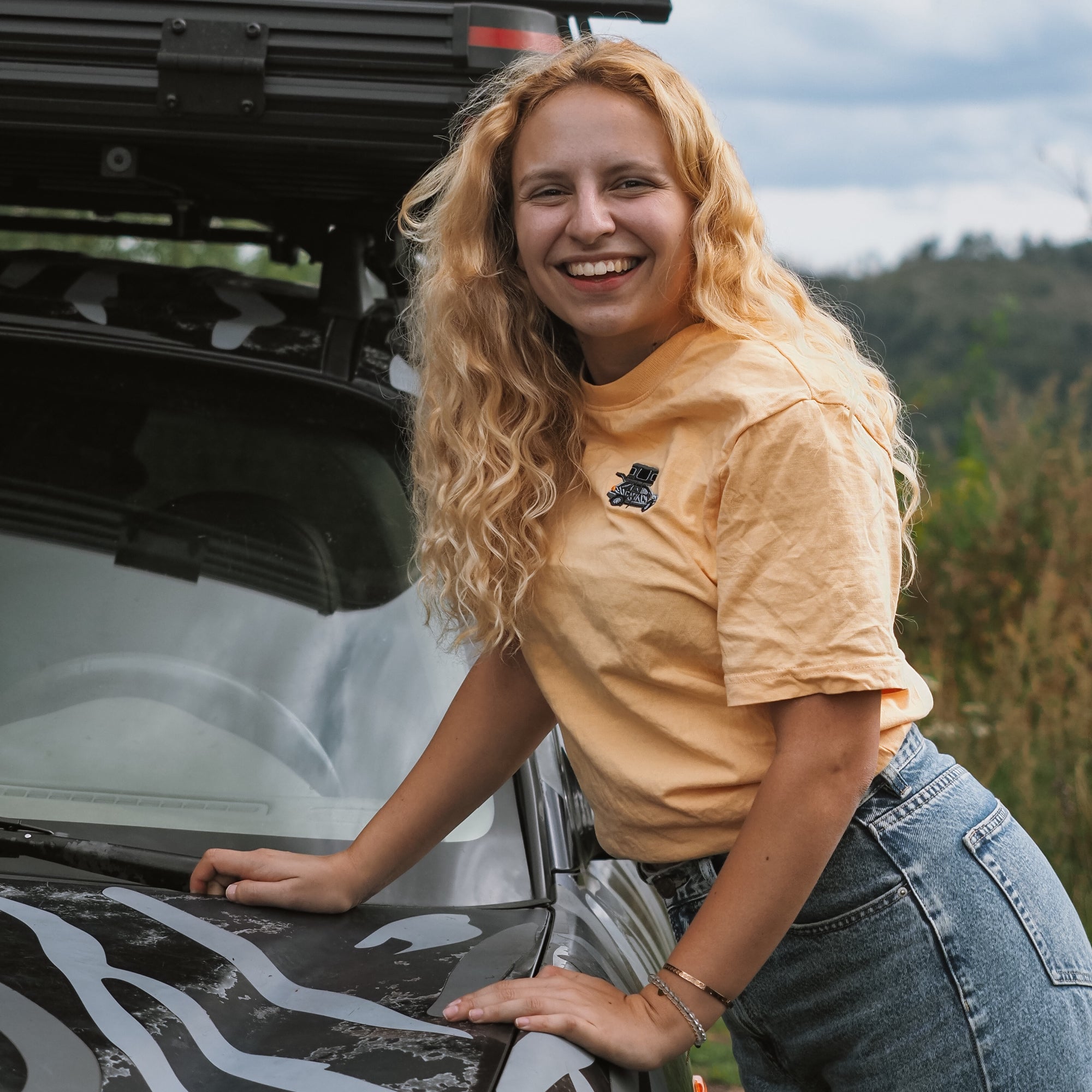 BOXIO x kommando.frei I  T-Shirt mit Stickerei