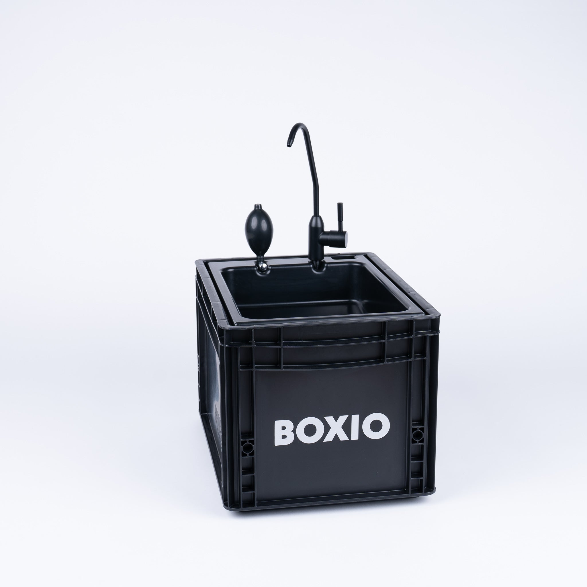 BOXIO - SANITARY: Komplet sæt med urinseparerende toilet, mobil håndvask og tilbehør