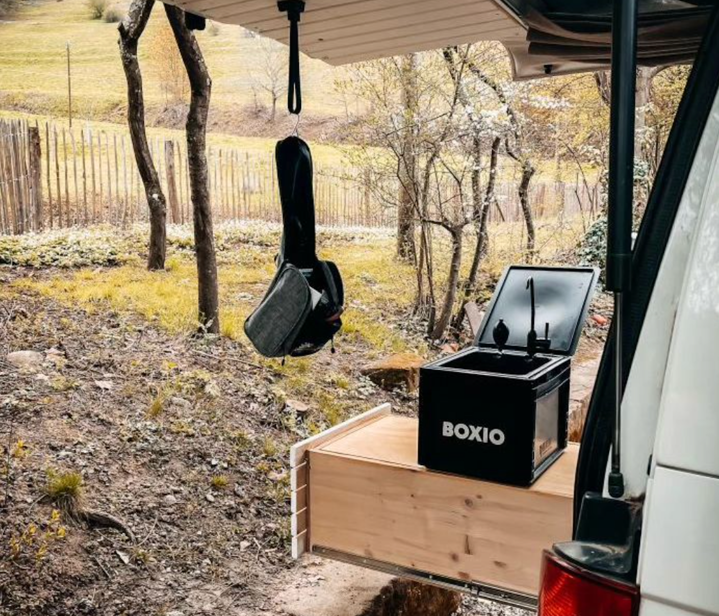 BOXIO - Wash+ : Tragbare Spüle - Praktische Campingspüle-Lösung! Kompakt  mit einzigartigem Design, separater Kanister, leichte mobile Spüle für  Garten/Camping/Veranstaltungen im : : Sport & Freizeit
